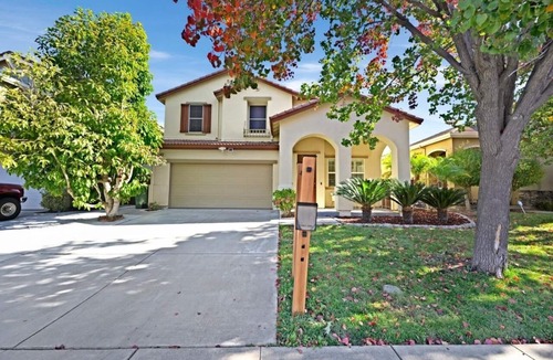 Tracy House | Enjoyable 4-bedroom house with AC in Tracy