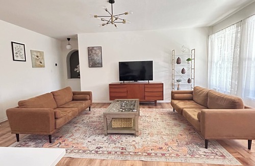 San Antonio House | Enjoyable 4-bedroom house with AC in San Antonio