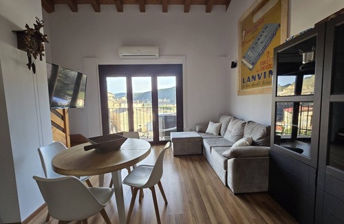 Bassella Apartment | Enjoyable apartment with AC in charming Ogern