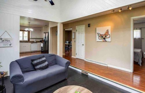 Rochester House | Enjoyable Home by Airport and Dwtn