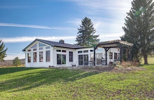 Millerton House | Enjoying the Lake Life!