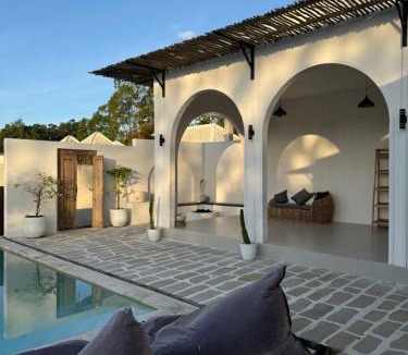 Toya Bungkah Apartment | Enla Montana villa private pool and hot spring