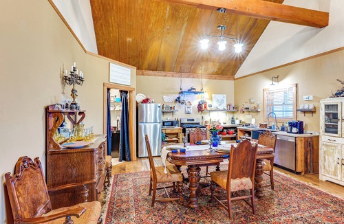 Shining Mountains Cabin | Ennis Home: Try the Yellowstone Lifestyle!