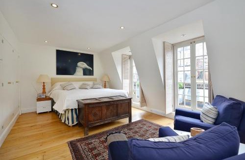 Knightsbridge House | Ennismore Mews