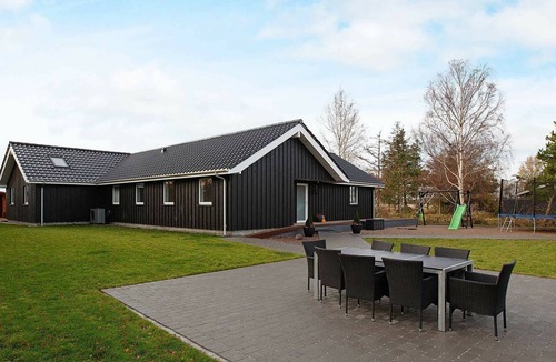 Reersø House | Enormous Holiday Home in Gørlev with Swimming Pool