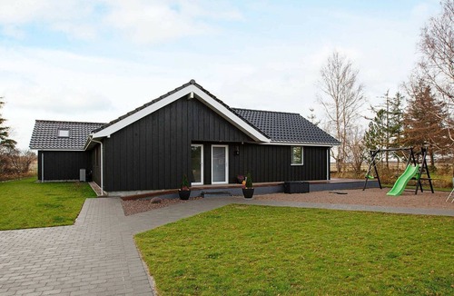 Reersø House | Enormous Holiday Home in Gørlev with Swimming Pool