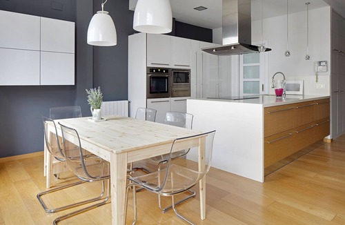 Old Town Apartment | Ensanche by FeelFreeRentals