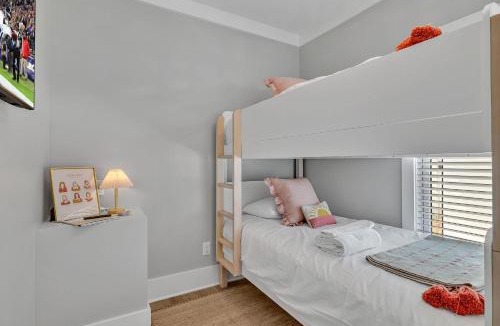 Berry Hill House | Ensemble-4 Unit Combo-8 mins to Broadway