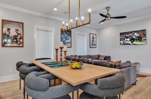 Berry Hill House | Ensemble-4 Unit Combo-8 mins to Broadway