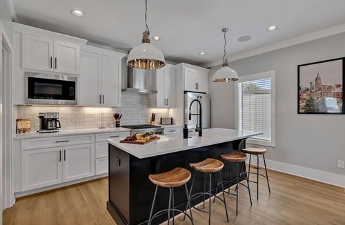 Berry Hill House | Ensemble-4 Unit Combo-8 mins to Broadway