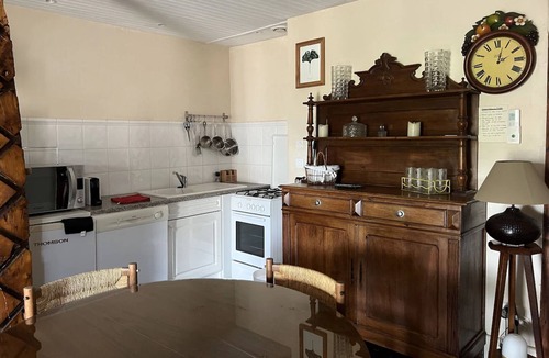 Lacapelle-Segalar Villa | Ensemble de 3 maisons en pierre avec piscine chauffée