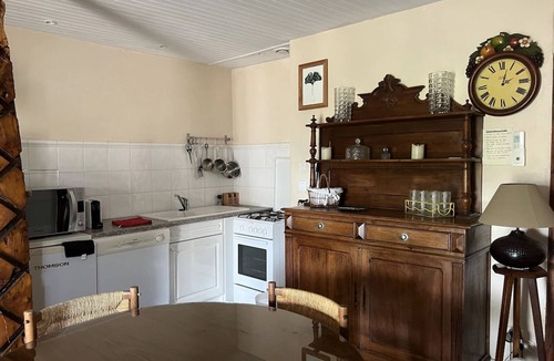 Lacapelle-Segalar Villa | Ensemble de 3 maisons en pierre avec piscine chauffée