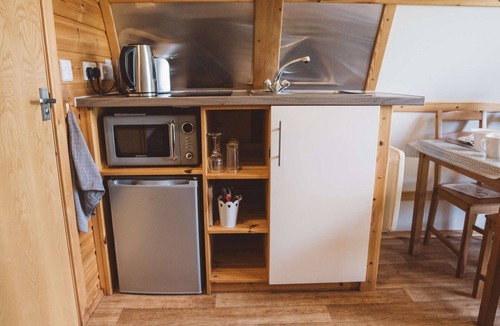 Brecon Cabin | Ensuite Cabin with Stunning Brecon Beacons Views