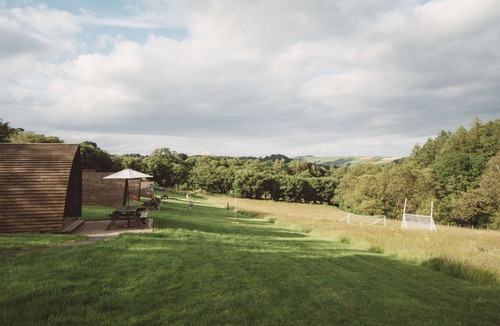 Brecon Cabin | Ensuite Cabin with Stunning Brecon Beacons Views