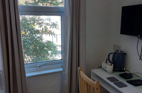 Tottenham House | Ensuite Double Bedroom