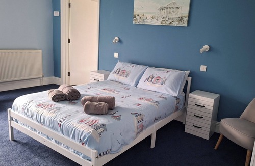 Cranleigh House | Ensuite Double Room with Countryside Views