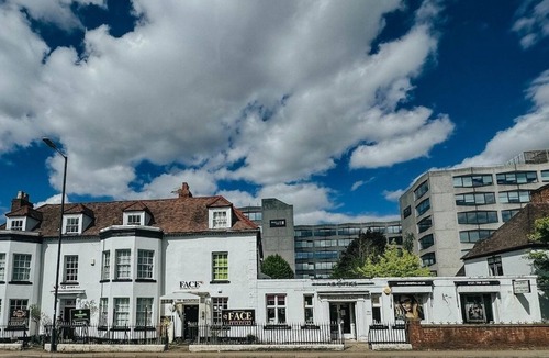 Solihull Apartment | Ensuite Flat in Solihull Town