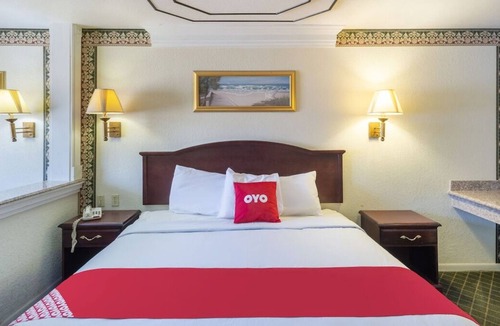 Three Rivers House | Ensuring a Very Comfortable & Memorable Stay! Near Brush Country Bar-B-Q!