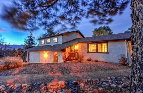 Northeast Colorado Springs House | Entertainer