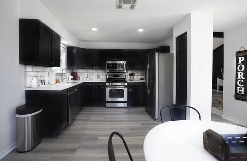 Round Rock House | Entertainers Delight: 4/2 Pool, Outdoor Fun