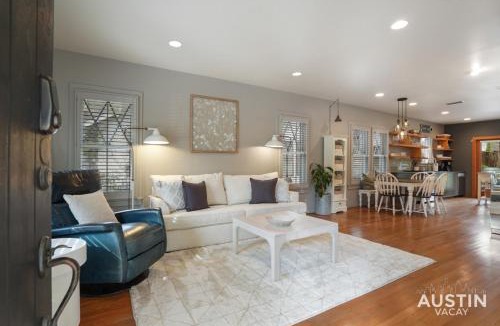 West Campus House | Entertaining Charmer w Outdoor Games and Putt-Putt
