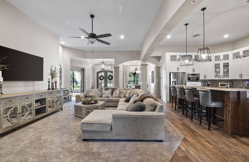Kyle House | Entertainment Dream House