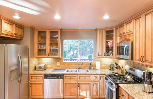 Cedar Glen Cabin | Entertainment Galore Pool Table, Video games, Foosball, basketball , lake rights