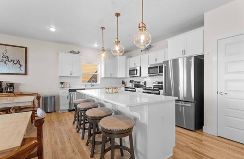 Kimberling City House | Entertainment Lodge! Private Hot Tub!