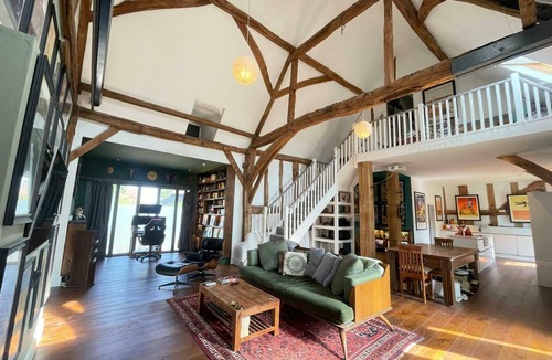 Stevenage House | Entertainment Packed 3BDR Barn at Stevenage