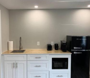 Fairfield Apartment | ENTIRE 1 BEDROOM APARTMENT DOWNTOWN - u4