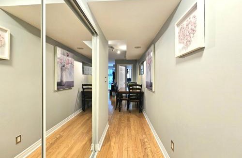 Toronto Entertainment District Apartment | Entire 1 Bedroom Condo - Toronto's Entertainment District
