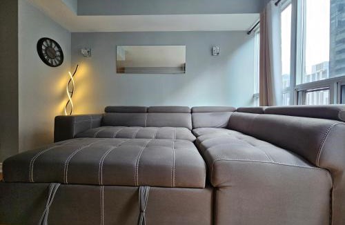 Toronto Entertainment District Apartment | Entire 1 Bedroom Condo - Toronto's Entertainment District