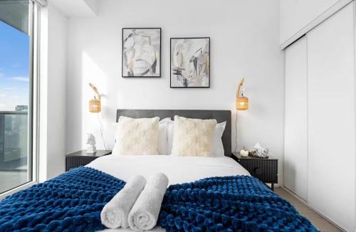 Garden District Apartment | Entire 1BR Easter Escape - Walk to CF Toronto Eaton Centre Yonge Dundas Square Prime Downtown