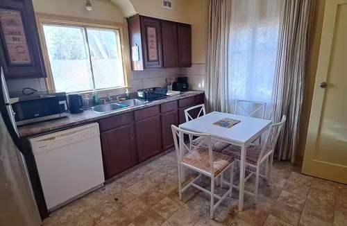 Crescent Heights House | Entire 2 BDRM, centrally located place