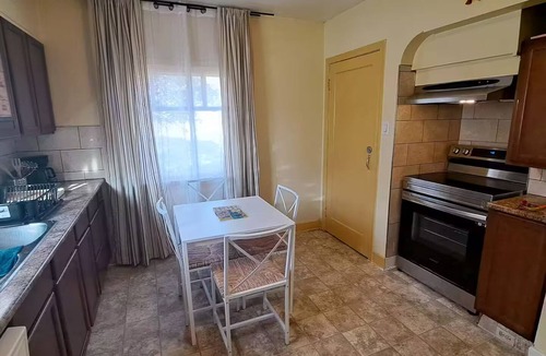 Crescent Heights House | Entire 2 BDRM, centrally located place