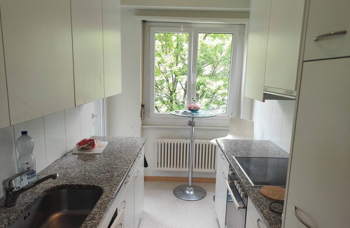 Wollishofen Apartment | Entire 2-bedroom apartment near central Zurich