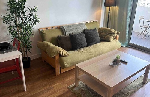 Royal Docks Apartment | Entire 2 bedroom flat