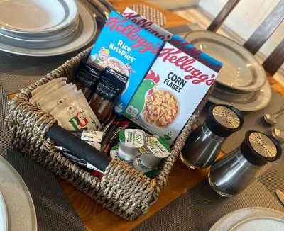 Oldbury Apartment | Entire 2 bedroom house.