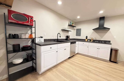 Eastside Apartment | Entire 2BR Near SU Downtown Syracuse Pet Friendly
