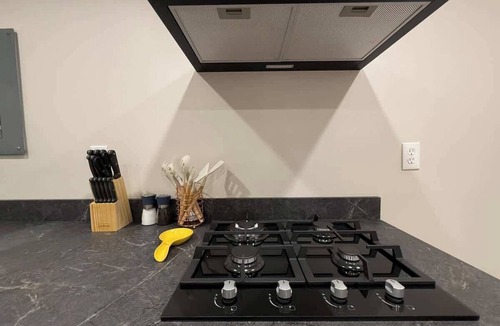 Eastside Apartment | Entire 2BR Near SU Downtown Syracuse Pet Friendly