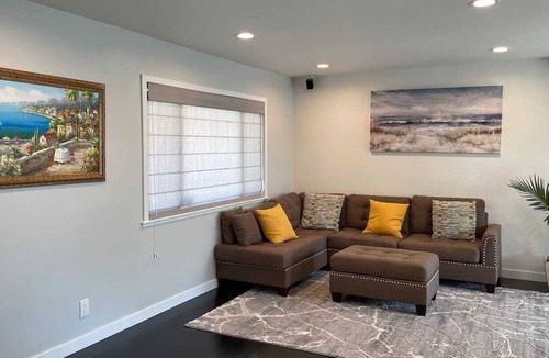 Huntington Beach Villa | Entire 3-bedroom vila with hot tub