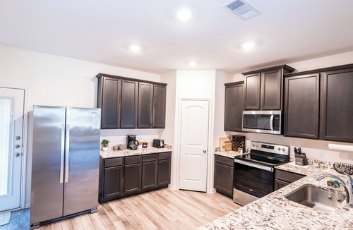 Kyle House | Entire 5B family house with game area & workspace, central to popular locations!