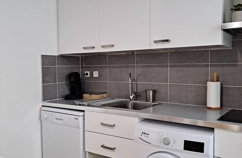 Faubourg Apartment | Entire accommodation in sunny Nîmes :