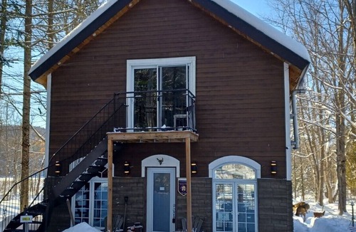 Duhamel Ski Chalet | ENTIRE APARTMENT (2nd floor) OF THE CHALET FOR RENT