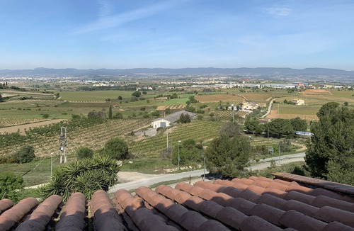 Les Gunyoles Apartment | Entire apartment with panoramic views