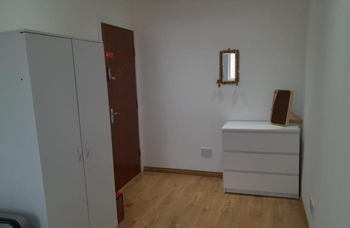 Harrow Apartment | Entire apartment for 4 guests 2 double Rooms in London - Next to Sudbury hill tube station