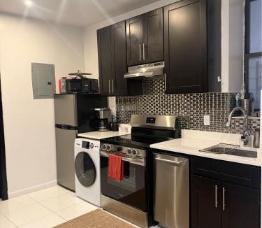 Bloomingdale Apartment | Entire apartment for family and group