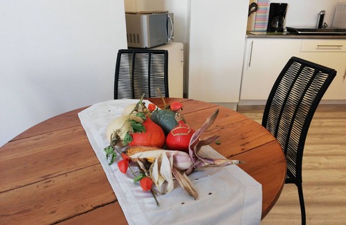 Beuzeville Apartment | ENTIRE APARTMENT NEAR HONFLEUR IN PEACE