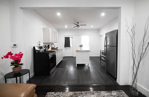 Ansonia Apartment | ENTIRE APARTMENT RECENTLY RENOVATED 2BR