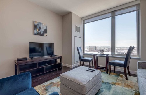 Seaport District Apartment | Entire Apt Downtown Seaport with Gym